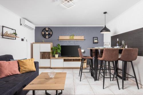 Televisyen dan/atau pusat hiburan di MLADENKA apartment
