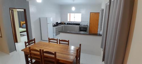 Virtuvė arba virtuvėlė apgyvendinimo įstaigoje Casa do Deca Toledo - 500 metros do Centro Histórico