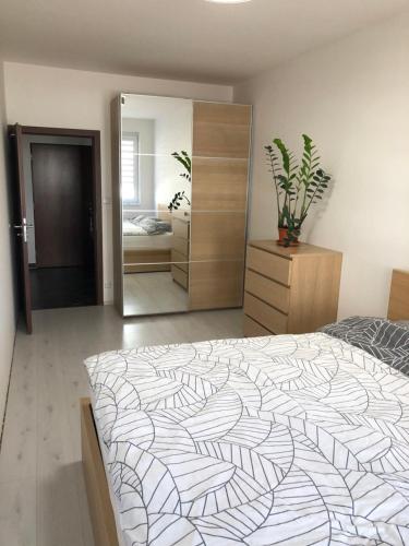 Apartment Little Hill