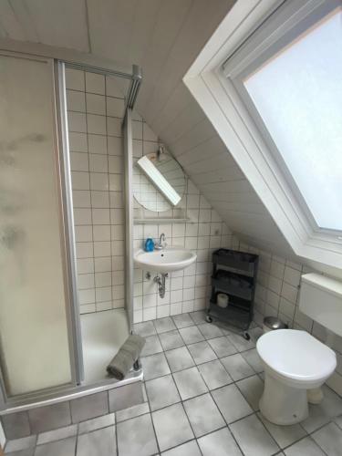 Ванная комната в Landhaus Muhlenblick, Familie Ehnts