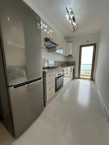 Una cocina o kitchenette en Surf & Sea Vista