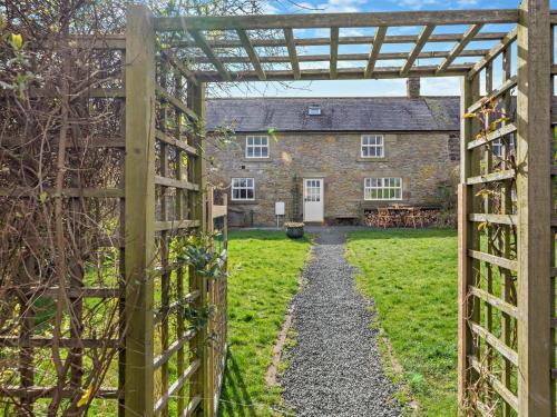 Κήπος έξω από το 3 Bed in Embleton 94195