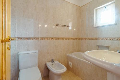 AT17 Two Bed Apt on Oasis Parque