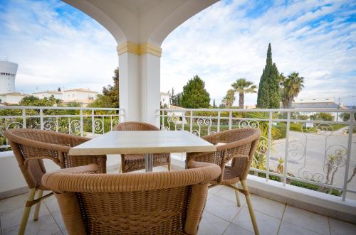 Oasis Parque, Alvor. (AT04) Beautiful 2 Bed Villa with Pool