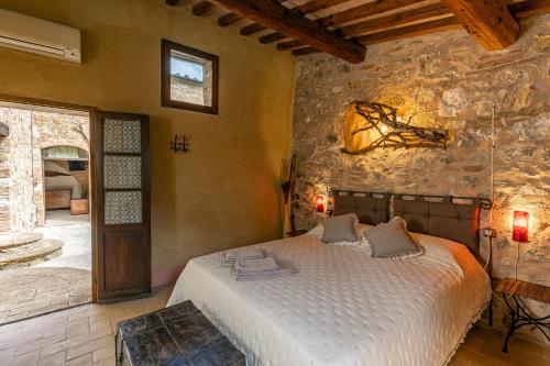 Ένα ή περισσότερα κρεβάτια σε δωμάτιο στο Pietraio