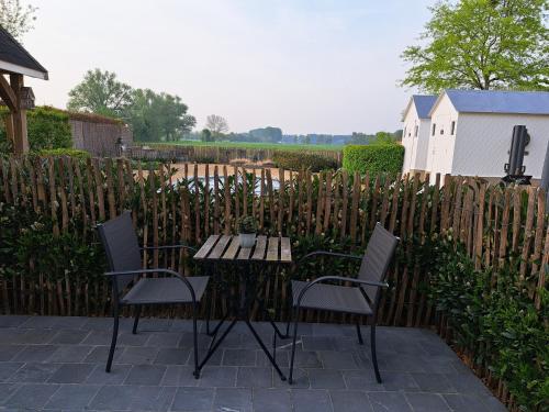 Casa-Cosi, tourist & business suites & flats with reserved parking included, private sauna bookableにある庭
