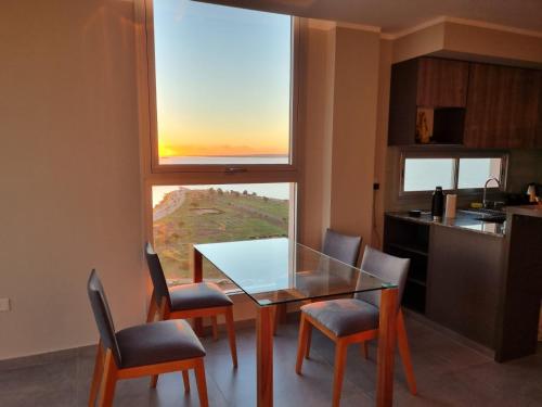 Dapur atau dapur kecil di Departamento nuevo 2 habitaciones 2 baños y balcón 95m2 Piso alto sobre la costanera