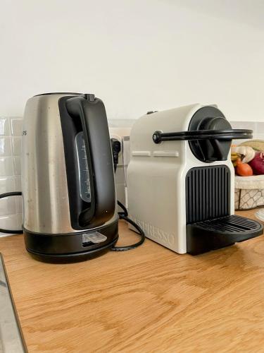 Photo de la galerie de l'établissement 3 pièces calme 20 mn Tour Eiffel 5 mn Versailles, à Viroflay