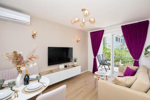 GOLDEN ROSE - walking distance 1 km from old town