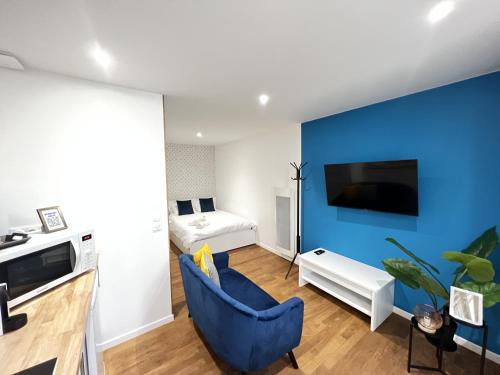 Μια τηλεόραση ή/και κέντρο ψυχαγωγίας στο WAVY, studio centre ville DAX