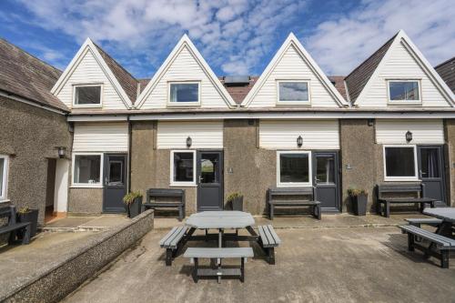 Gallery image of Rhiw - 1 Ty'n Don in Abersoch