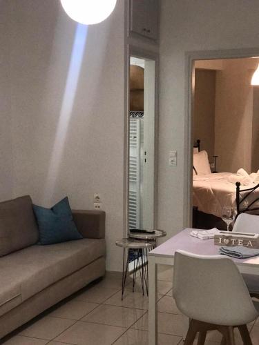Cozy 4th floor 2-Spaced apartment with balcony