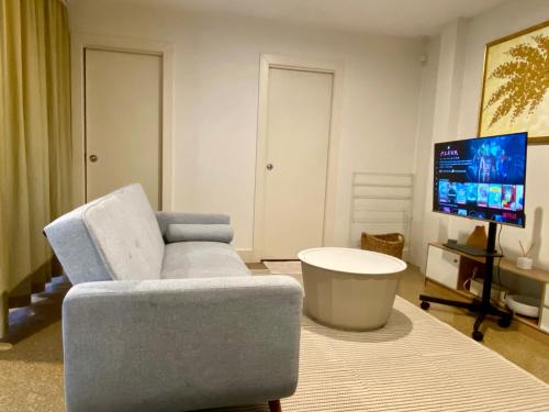 Gallery image of Spacious Self-Contained Guest Suite in Burwood East