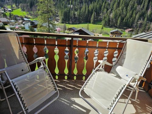 Charmant duplex avec balcon, proche ski et navettes, parking, WIFI