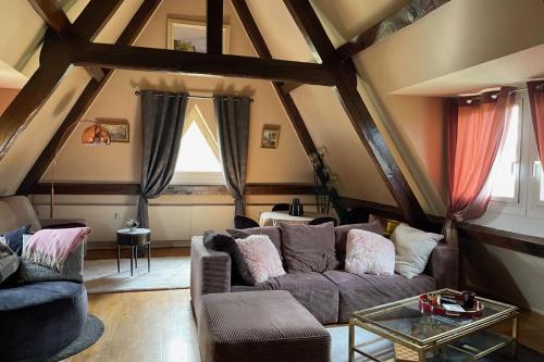 Posezení v ubytování Bright T2 - view of Deauville bay