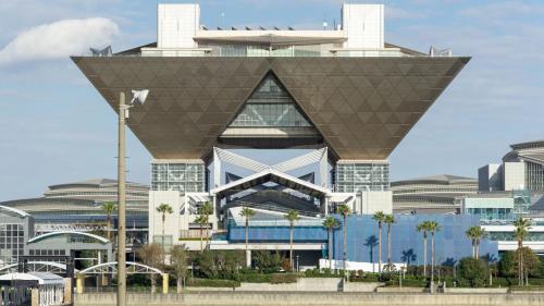 a view of a building with a pyramid shaped roof at Toyoko Inn Tokyo Nihombashi Zeimusho Mae in Tokyo