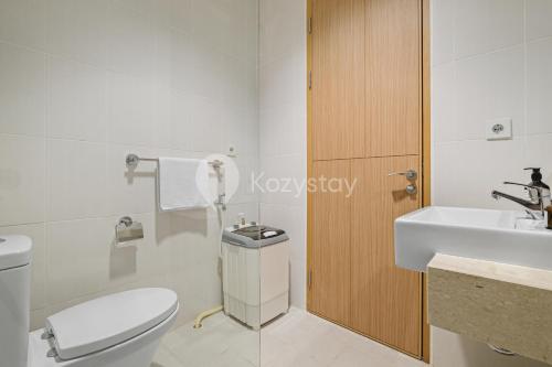 Kúpeľňa v ubytovaní Krema by Kozystay - 1BR - City View - Tebet