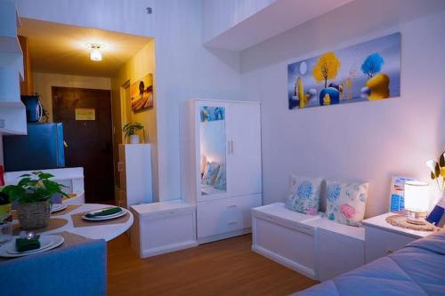 Una cama o camas en una habitación de S&S Condostay