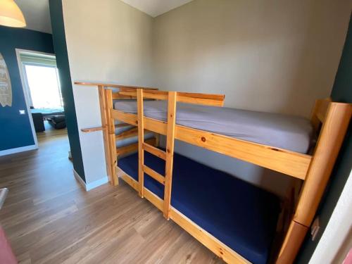 En eller flere senge i et værelse på Face mer les oceanides