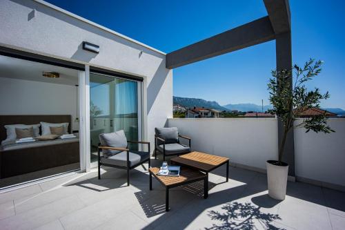 VILLA LUCIS