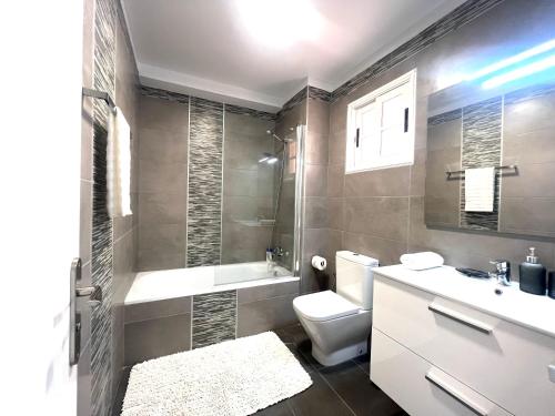 Los Cristianos Family Apartment