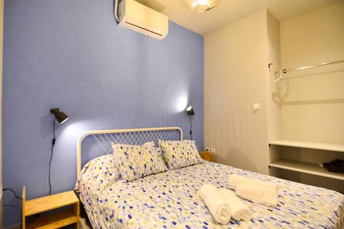 Athens industrial design apt 5 min from Metro
