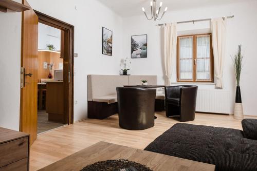 Posezení v ubytování Central-Inn Werfen