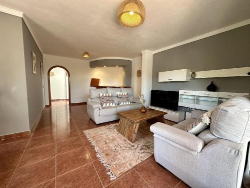 Ruang duduk di Villa By Playa Den Bossa & Ibiza Town 7min, Bbq