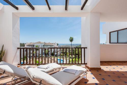 Incredible apartment with sea views and balcony