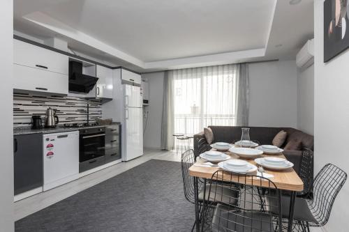 1-Kaleiçi ve Markantalya’ya yakın Büyük Ev