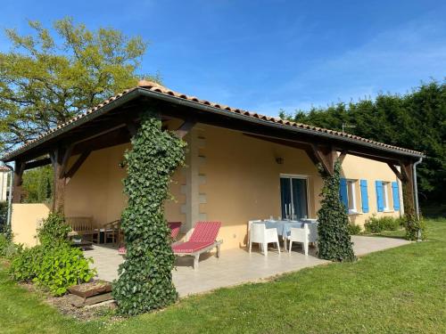 Private Luxury Villa With Big Garden on Park With Swimming Pool - Golf Resort and Restaurant nearby