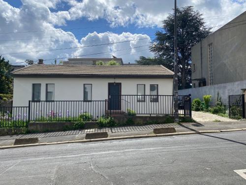 Maison Donizetti avec jardin et parking - proche métro