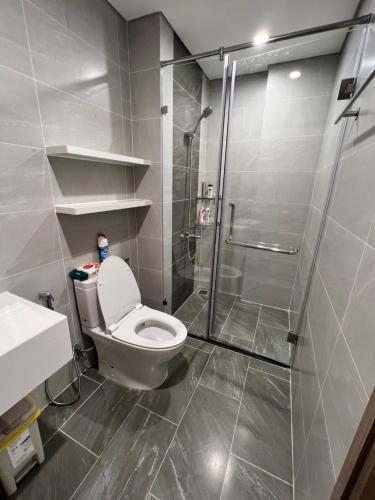 Koupelna v ubytování Resort Ori Vinhomes Grand Park tp Thủ Đức , 3giường 2WC