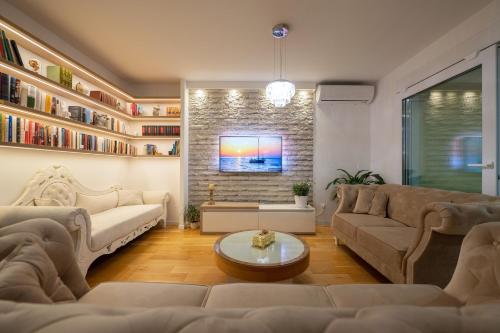 Penthouse Nikola
