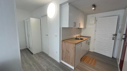 Η κουζίνα ή μικρή κουζίνα στο Apartamiento vista al Mar - Holiday center en Roses