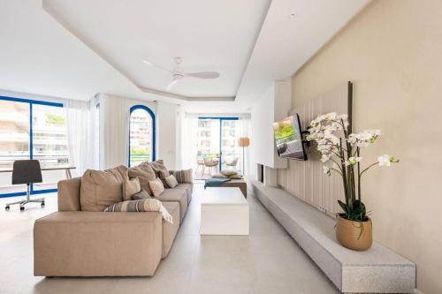 Marbella House imponente ático con piscina privada