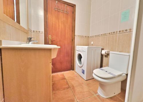 Mediterraneo 801. Super One-Bedroom Apartment with Great Sea Views.