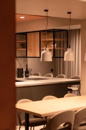 Dapur atau dapur kecil di Orama Luxury Suite 3 Bedrooms with Private Pool