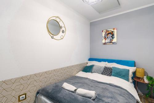 Posteľ alebo postele v izbe v ubytovaní Art Deco Designer Home at City Park with spacious livingroom