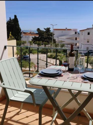 DUPLEX SEA VIEW. Near beaches and town center.