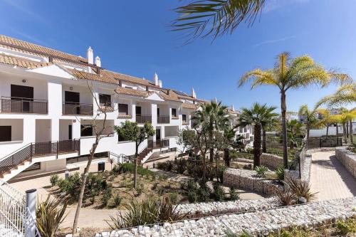 Spacious and modern house in Riviera, Mijas, Costa del Sol, 15min from Marbella