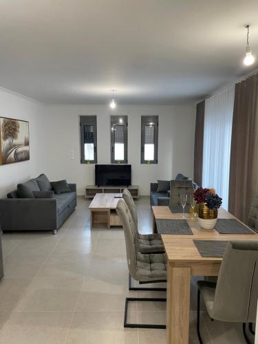 Χώρος καθιστικού στο Home Away From Home