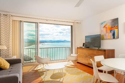 Photo de la galerie de l'établissement ELENA KEYWEEK Apartment sea view Biarritz downtown, à Biarritz