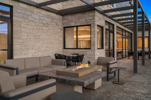 Ruang duduk di SpringHill Suites by Marriott Menomonee Falls