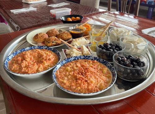 Mad i den private indkvartering eller i nærheden