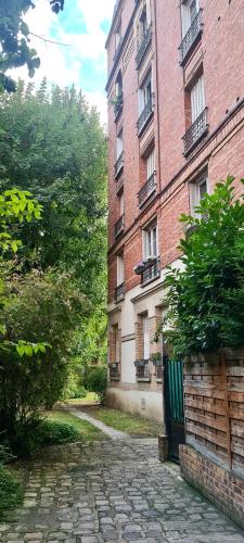 Photo de la galerie de l'établissement 15 min de Paris en train de Gare du Nord et 10 min Stade de France, à Enghien-les-Bains