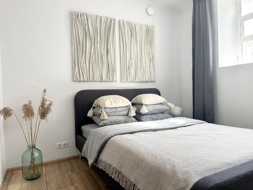 Postel nebo postele na pokoji v ubytování Charming one bedroom apartment in central Tallinn