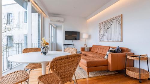 Príncipe Real 2BR with Balcony by LovelyStay