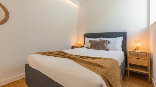 Príncipe Real 2BR with Balcony by LovelyStay