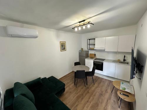 Ronia apartment